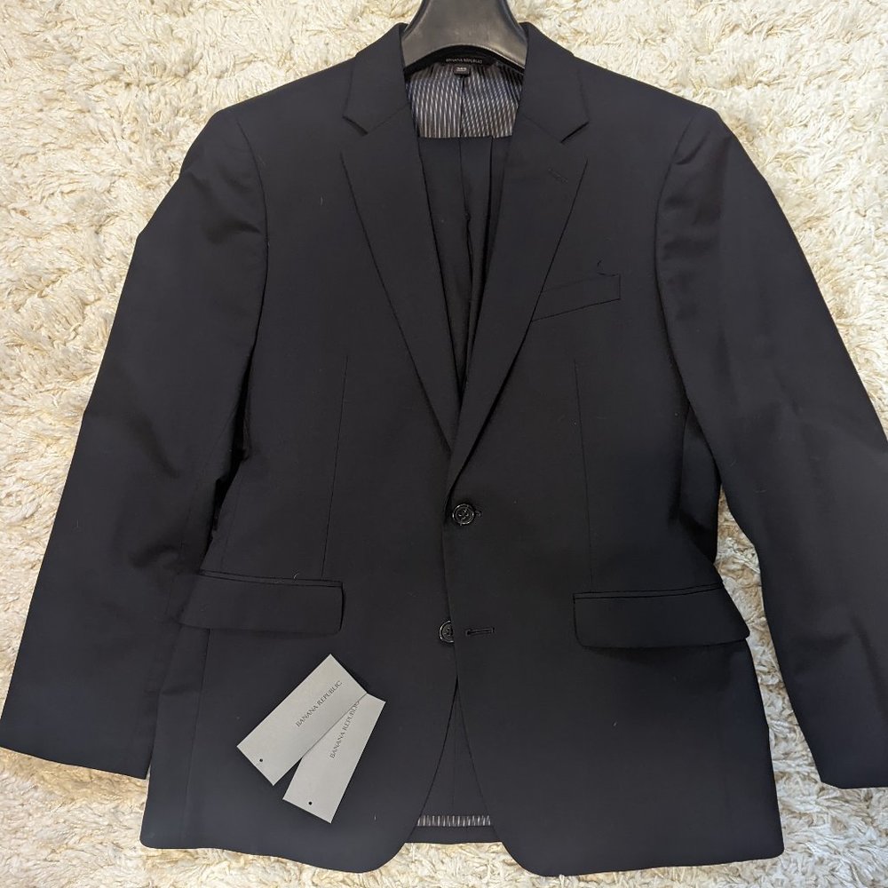 Banana Republic Suit (Standard Fit)